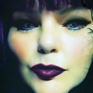 Meet your Posher, Sabrina